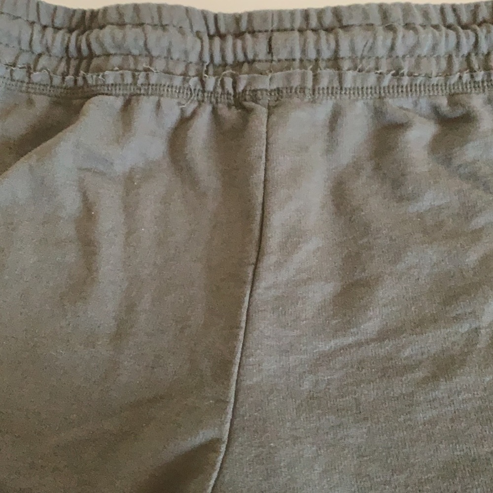 Green shorts - Picture 3 of 3